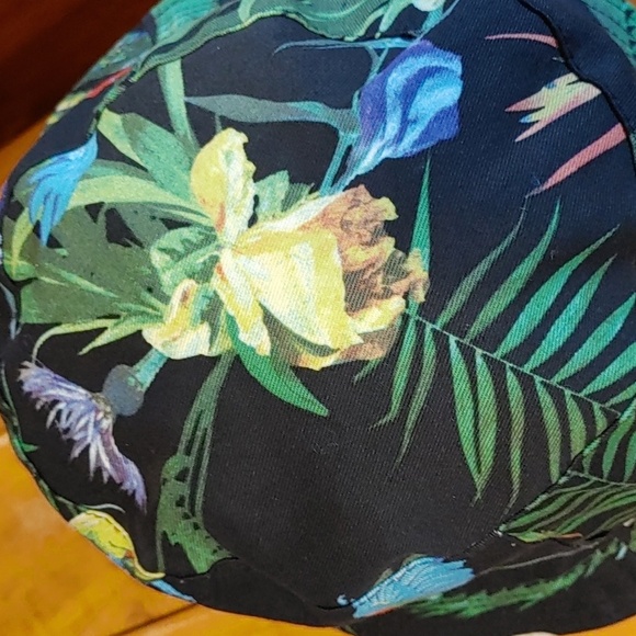 H&M/Divided Tropical Floral Unisex Bucket Hat - Picture 5 of 11